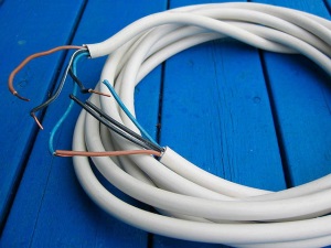 Какой кабель лучше использовать для проводки в квартире: марки, сечения, выбор